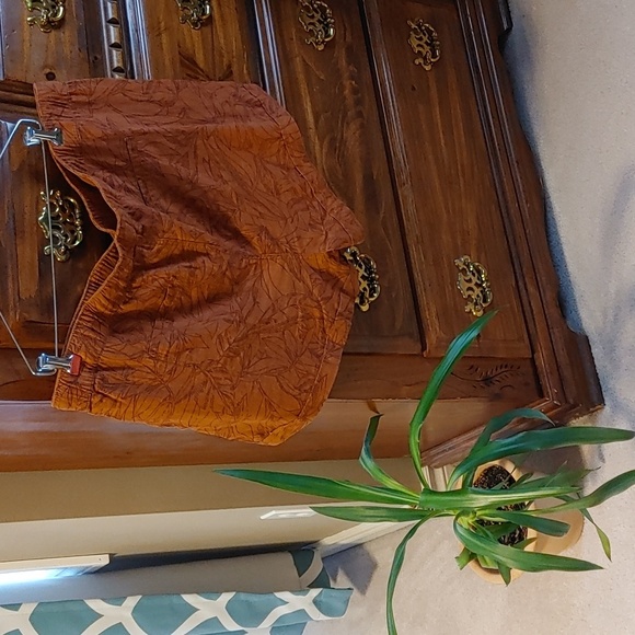 NWT Women's Linen Blend Plus Size Shorts - Picture 2 of 5